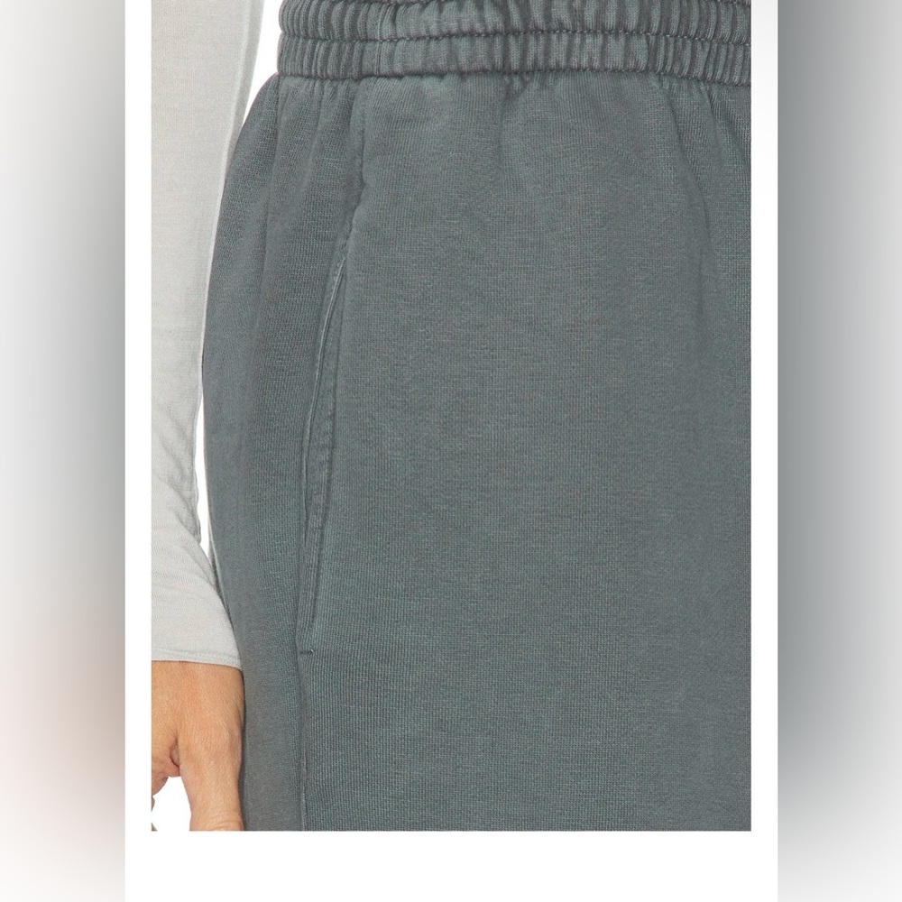 SKIMS Boyfriend Cotton Fleece Baggy Sweatpants in color Zircon NWT Sz XS - Picture 6 of 7